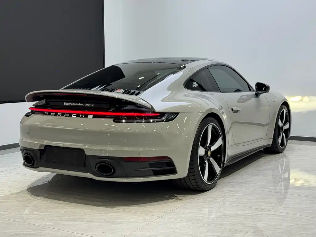 Porsche 911 2023 Carrera 3.0T