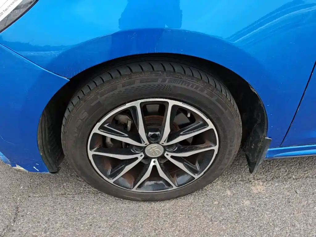 BYD MAX — миниатюра 23
