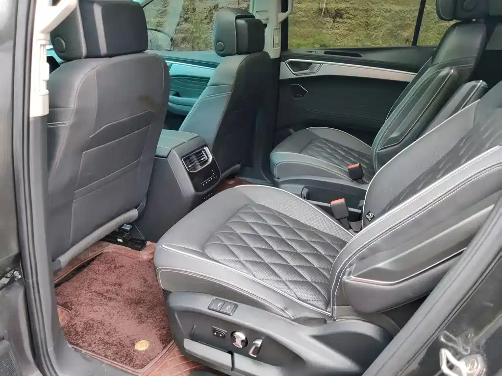 Volkswagen Talagon — миниатюра 7