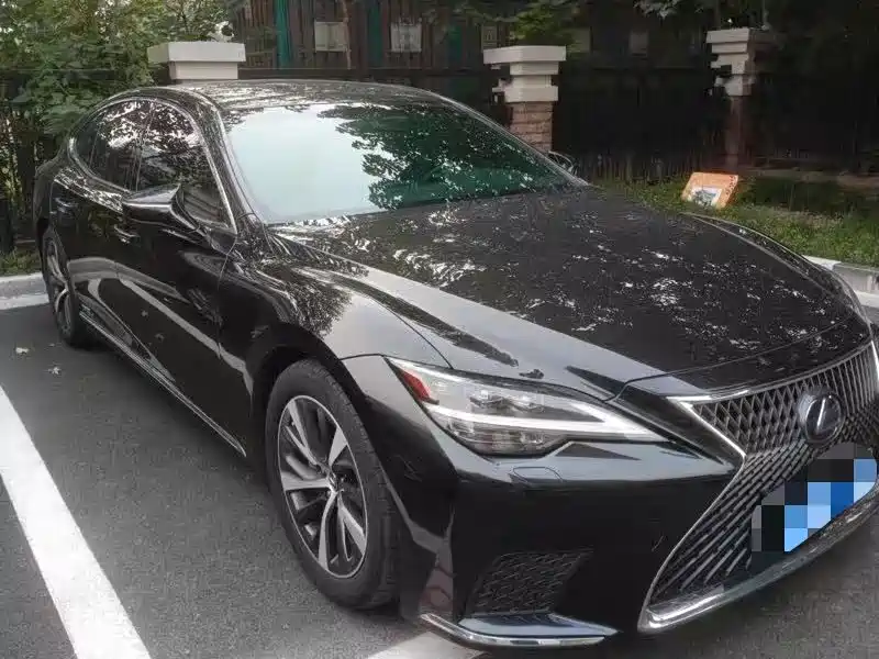 Lexus LS — миниатюра 2