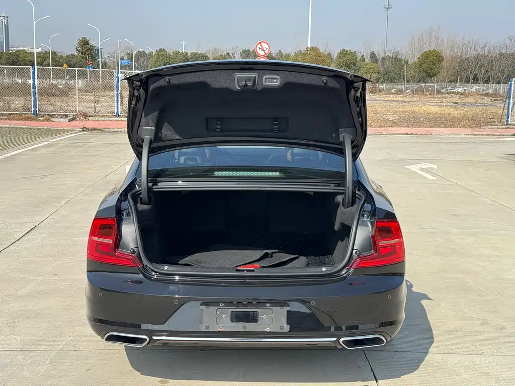 Volvo S90 2020 T5 Luxury