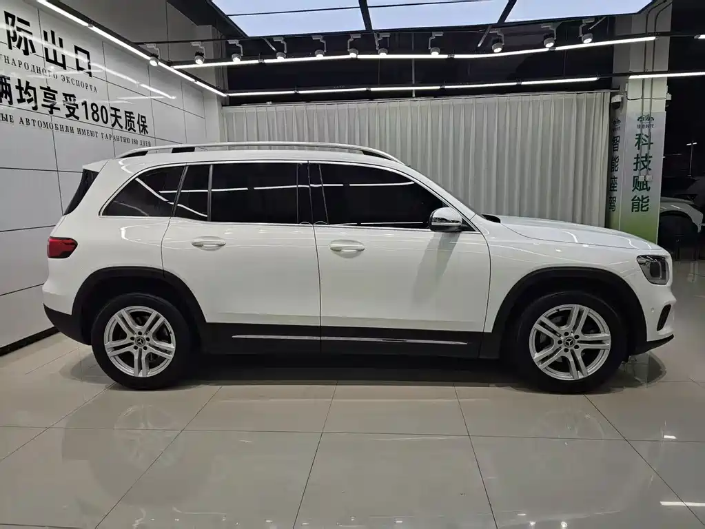 Mercedes-Benz GLB — миниатюра 7