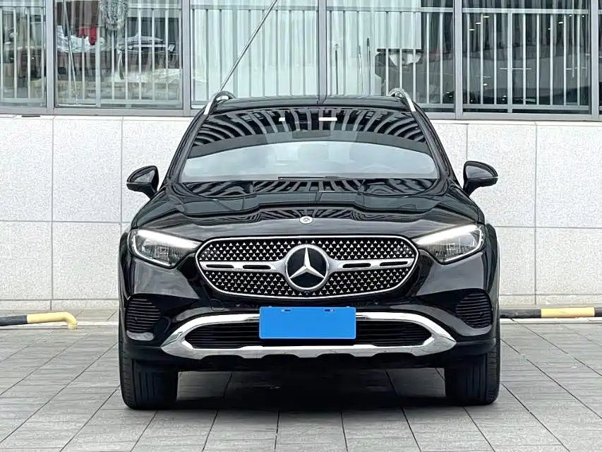 Mercedes-Benz GLC 2023 GLC 260 L 4MATIC 5 мест