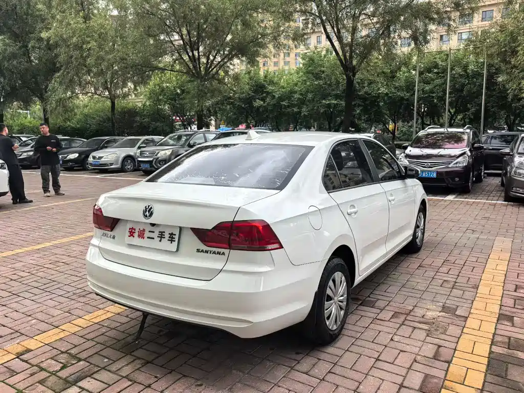 Volkswagen Santana — миниатюра 4