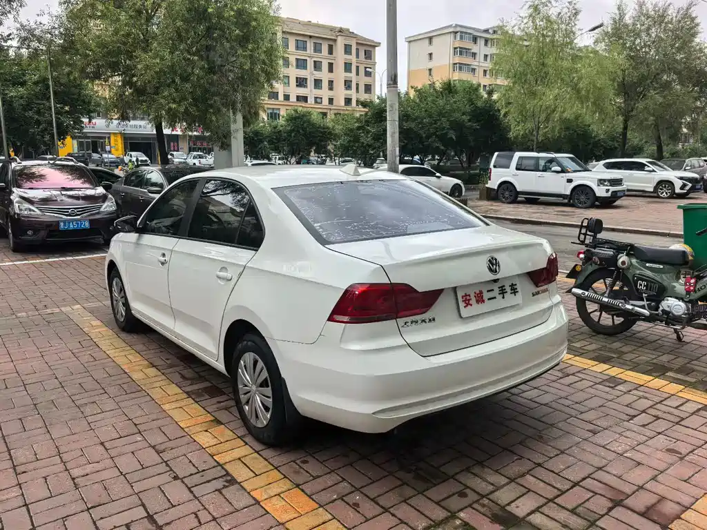 Volkswagen Santana — миниатюра 6