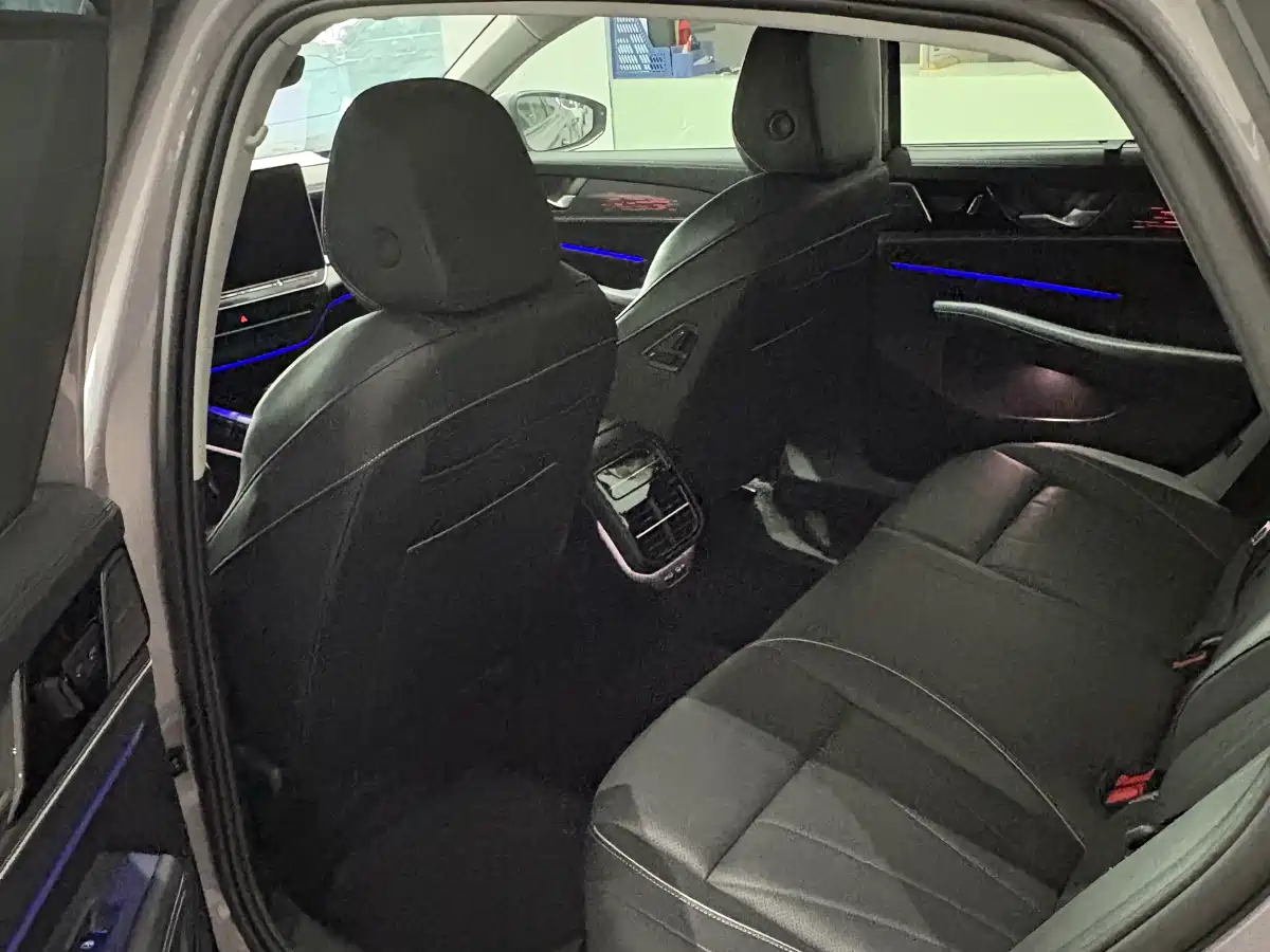 Volkswagen Passat 2024 Silver/gray из Китая, фото 6
