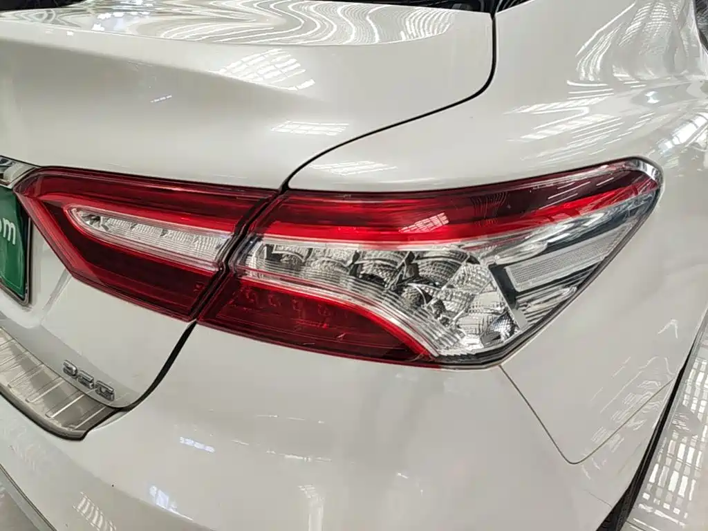 Toyota Camry — миниатюра 8