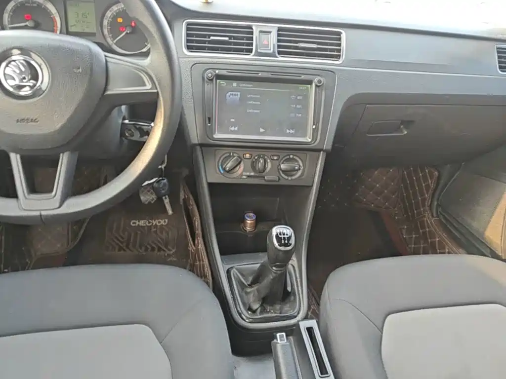 Skoda Rapid — миниатюра 13