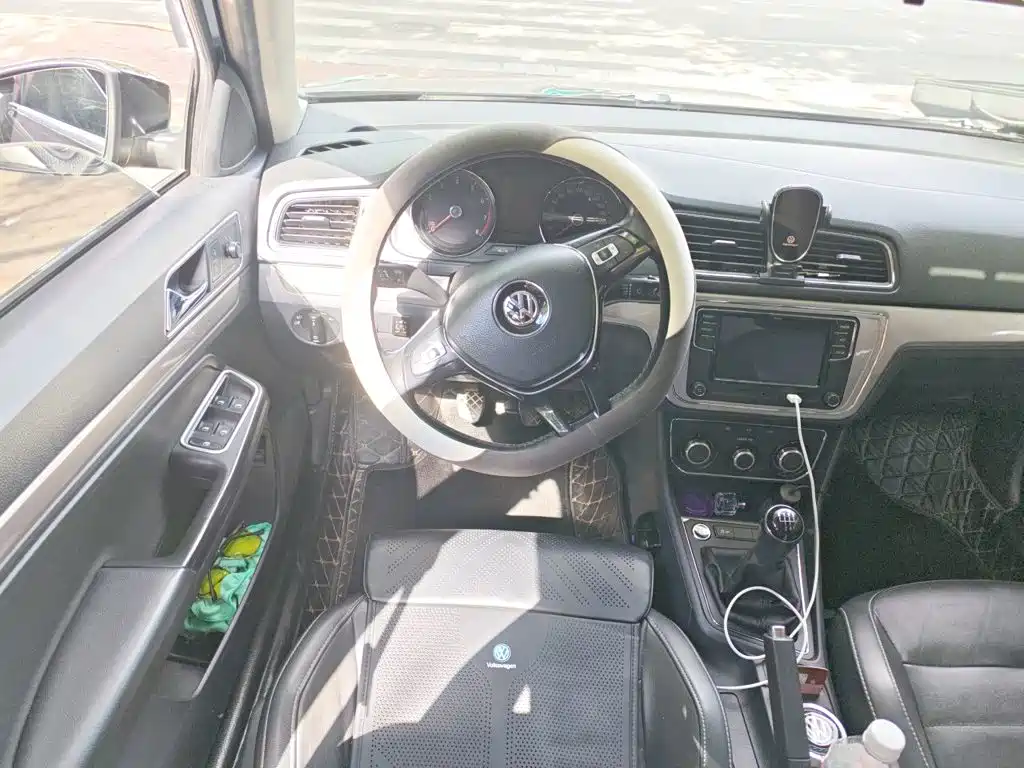 Volkswagen Lavida — миниатюра 3