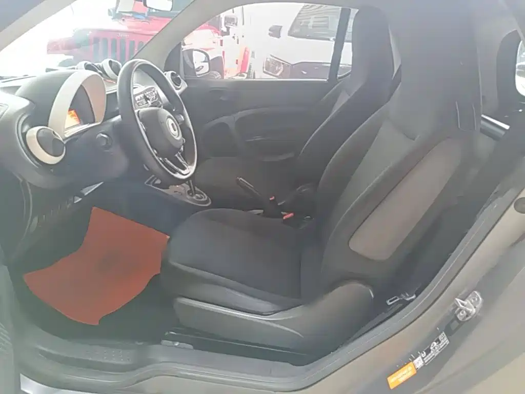 smart Smart Fortwo — миниатюра 17