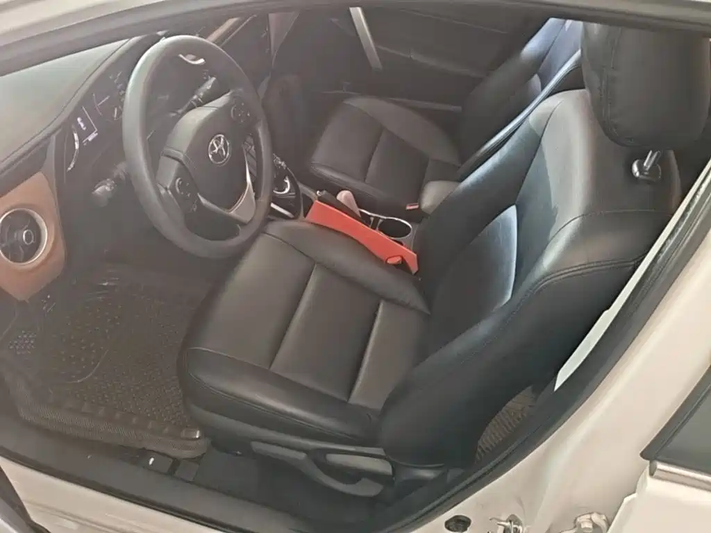 Toyota Corolla Hybrid — миниатюра 15