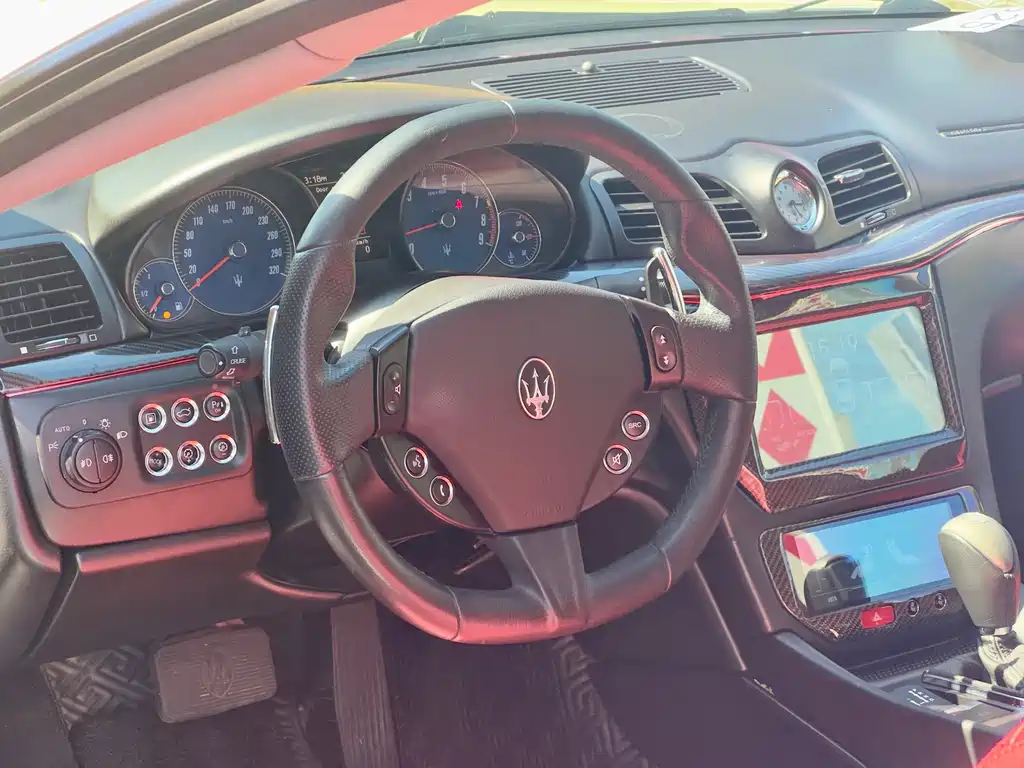MASERATI GRANTURISMO
