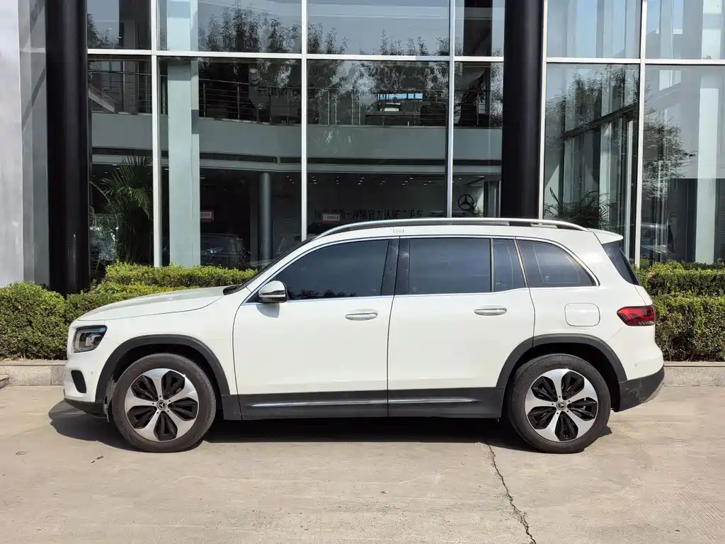 Mercedes-Benz GLB — миниатюра 4