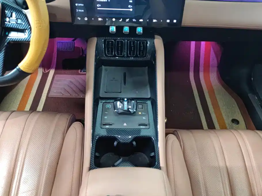 BYD L EV — миниатюра 16