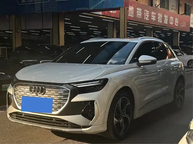 Audi Q4