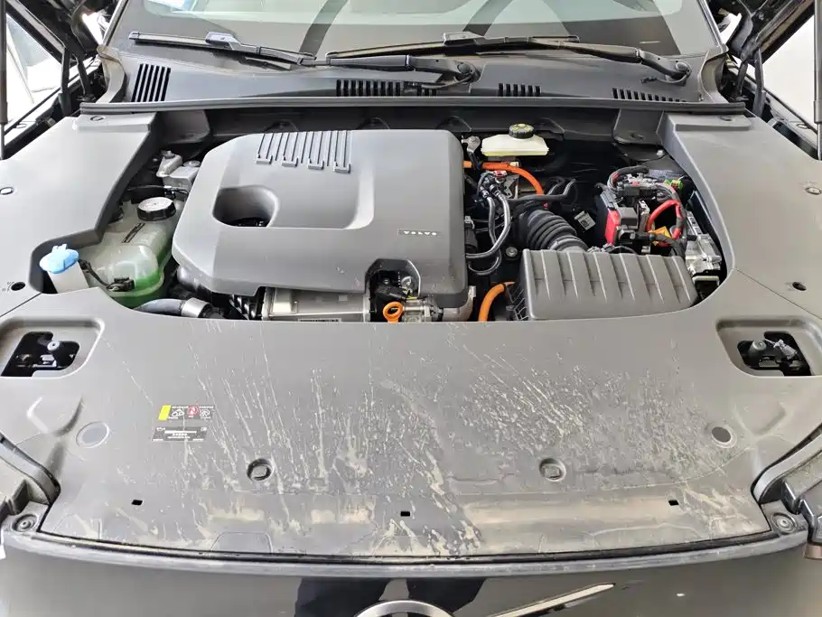 Volvo XC70 PHEV — миниатюра 10