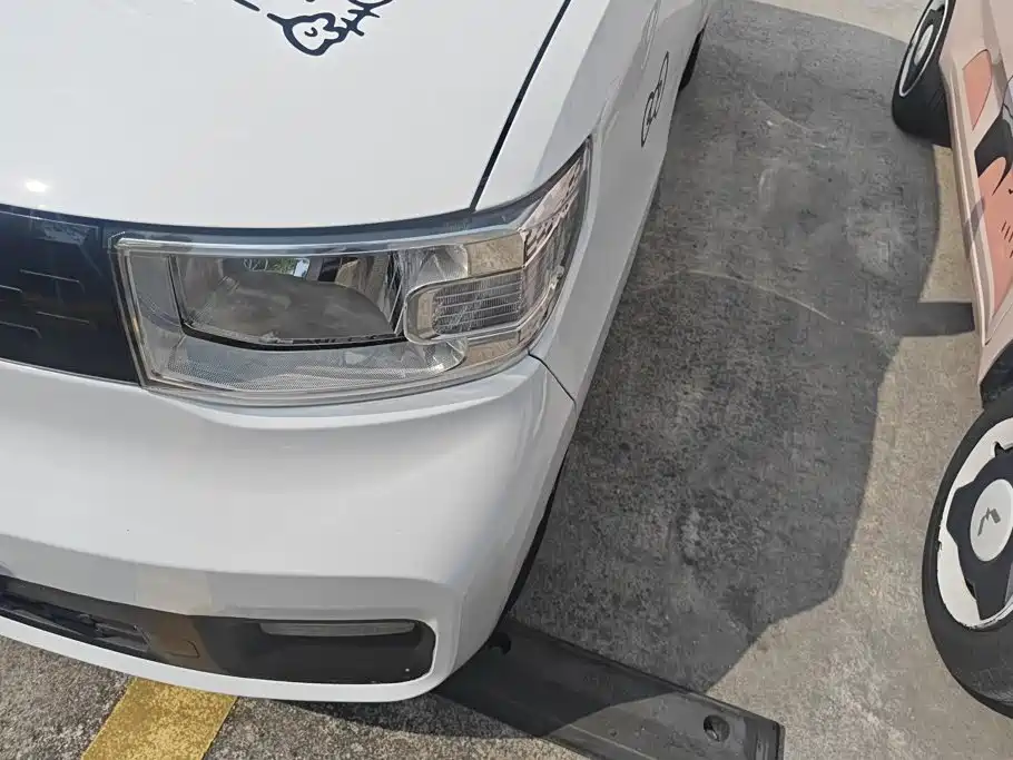 Wuling MINIEV — миниатюра 5