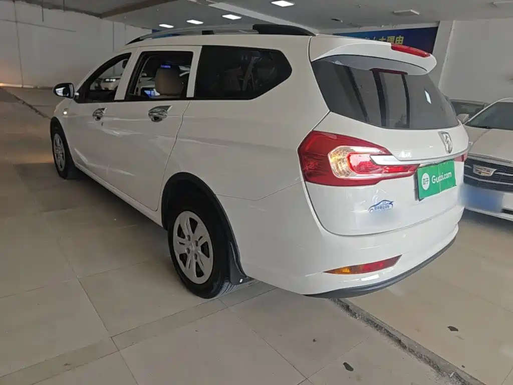 Baojun 310W — миниатюра 5