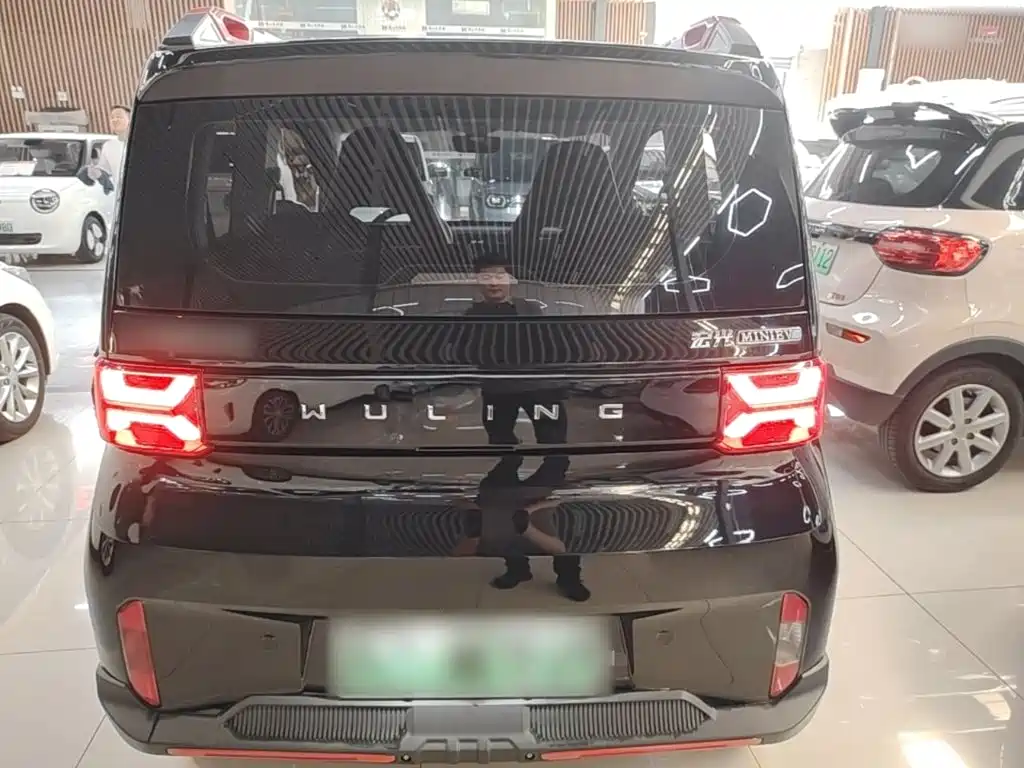 Wuling MINIEV — миниатюра 6