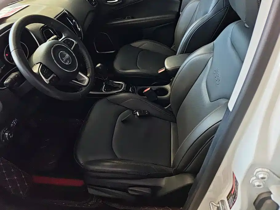 Jeep Compass — миниатюра 9