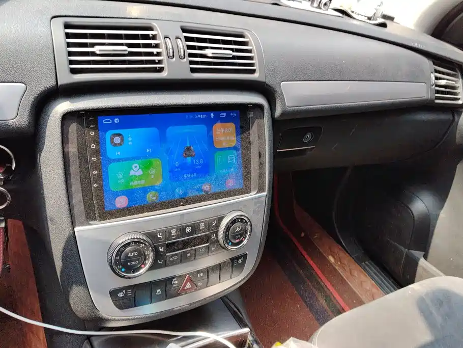 Mercedes-Benz R-Class — миниатюра 13