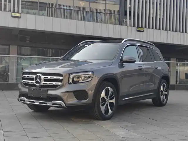 MERCEDES-BENZ GLB