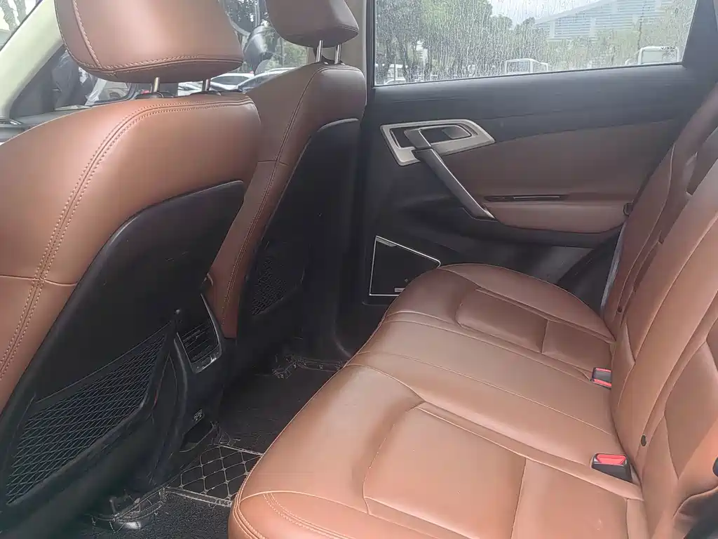 Geely Boyue — миниатюра 13