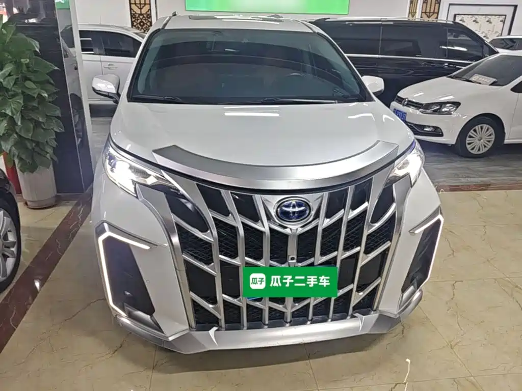Toyota Sienna — миниатюра 3