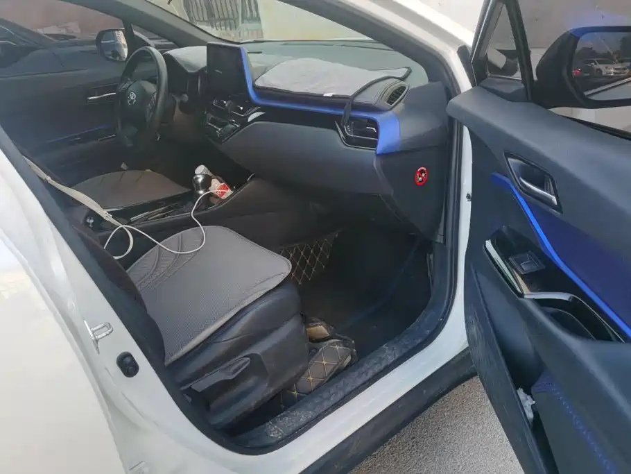 Toyota C-HR — миниатюра 8