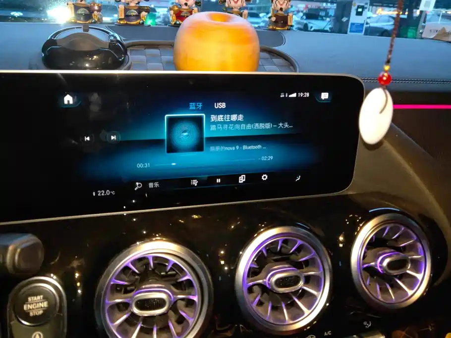 Mercedes-Benz GLA — миниатюра 13