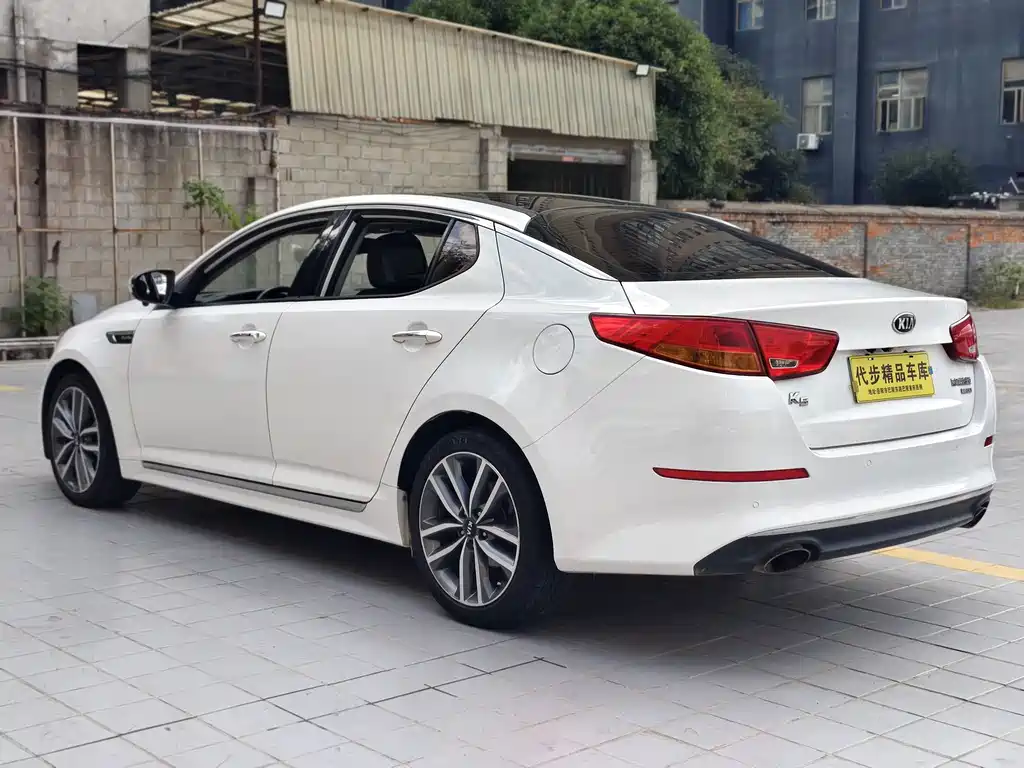 Kia K5 — миниатюра 16