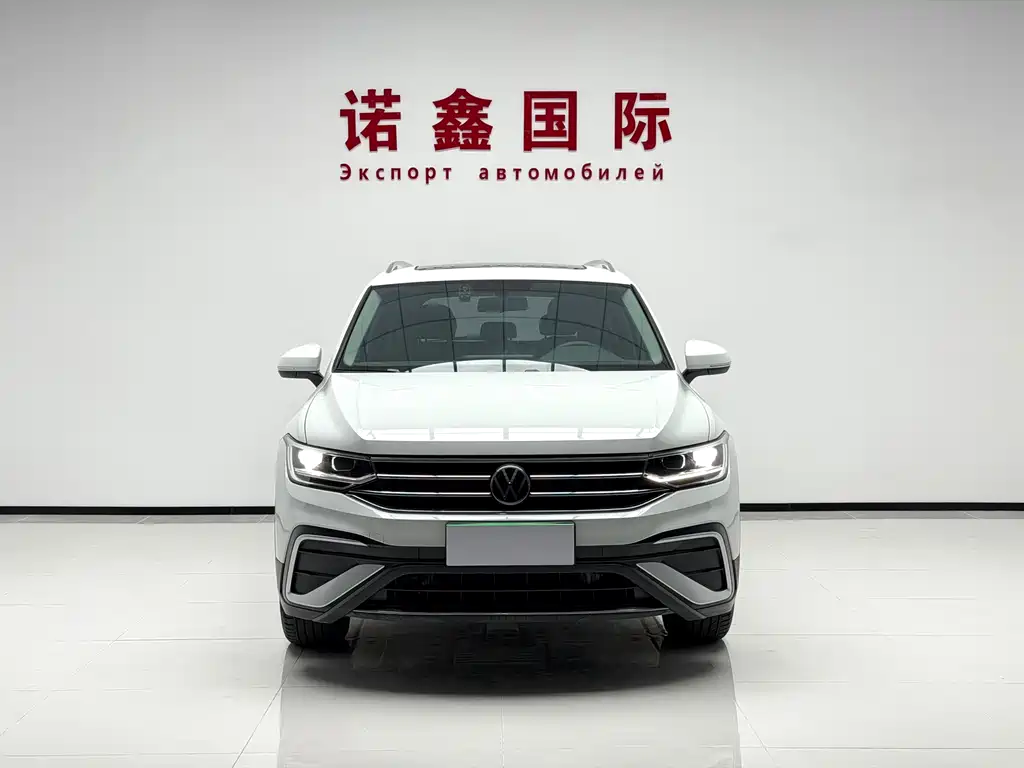 Volkswagen Tiguan L — миниатюра 2