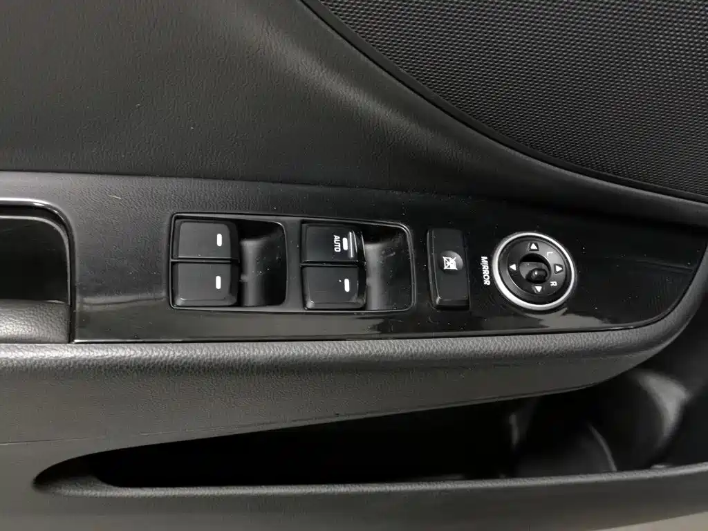 Hyundai Mistra — миниатюра 9