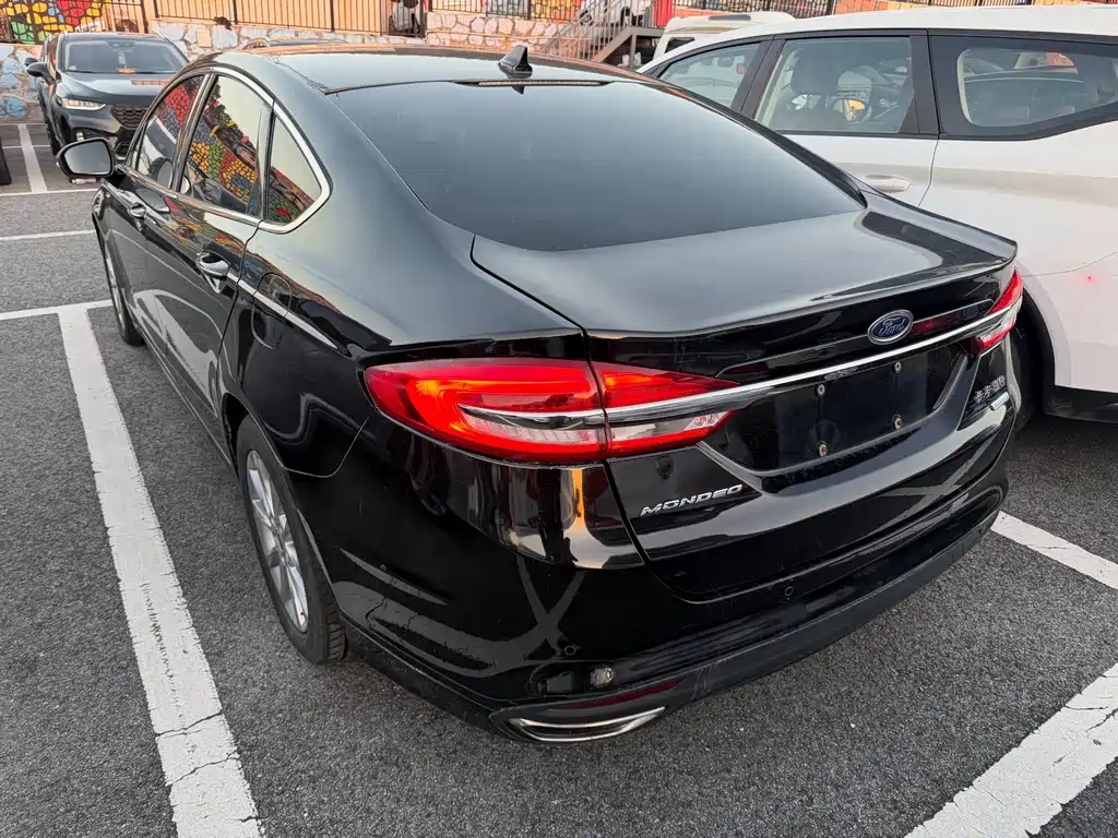 Ford Mondeo — миниатюра 5