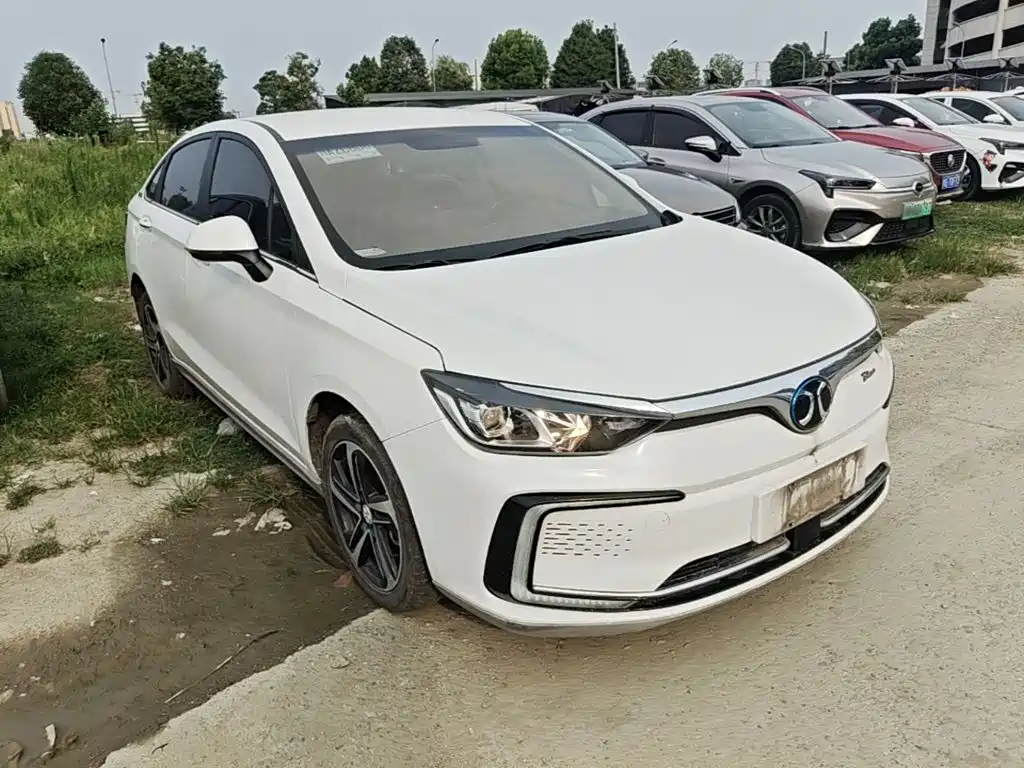 BAIC EU5 — миниатюра 4