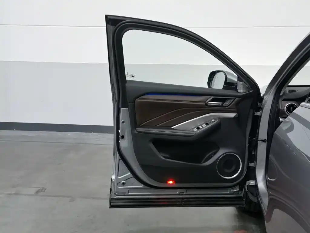 Wey Wey VV6 — миниатюра 8