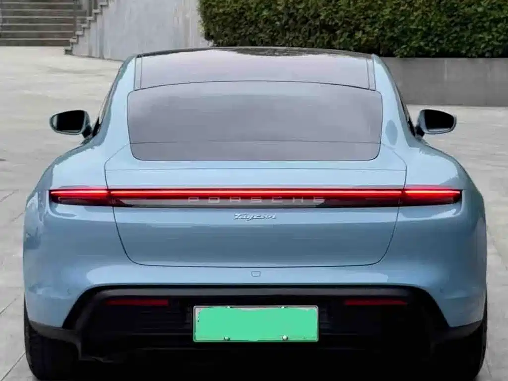 Porsche Taycan — миниатюра 9