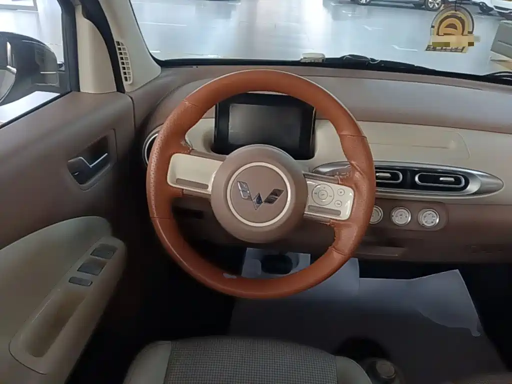 Wuling MINIEV — миниатюра 11