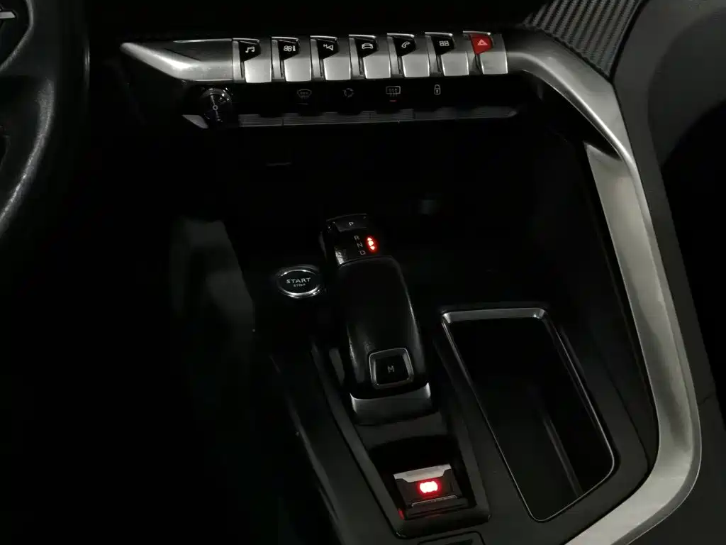 Peugeot 5008 — миниатюра 13
