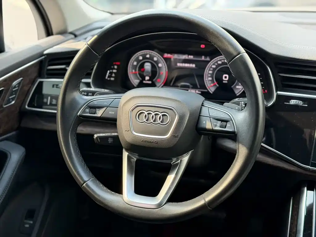 Audi Q7 — миниатюра 2