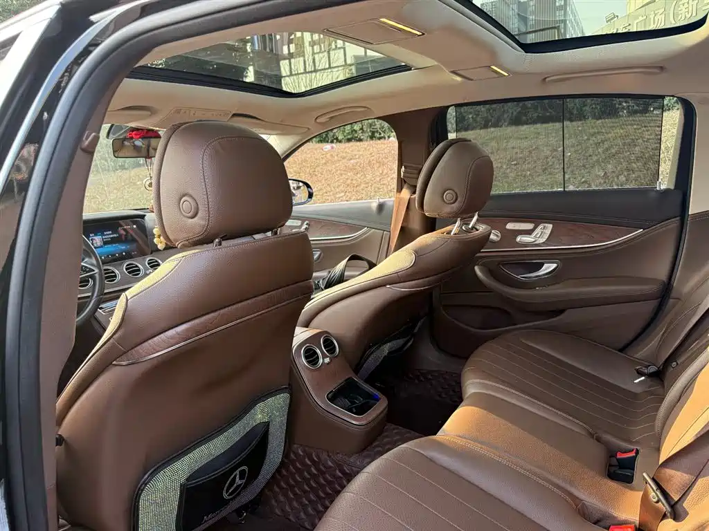 MERCEDES-BENZ E CLASS