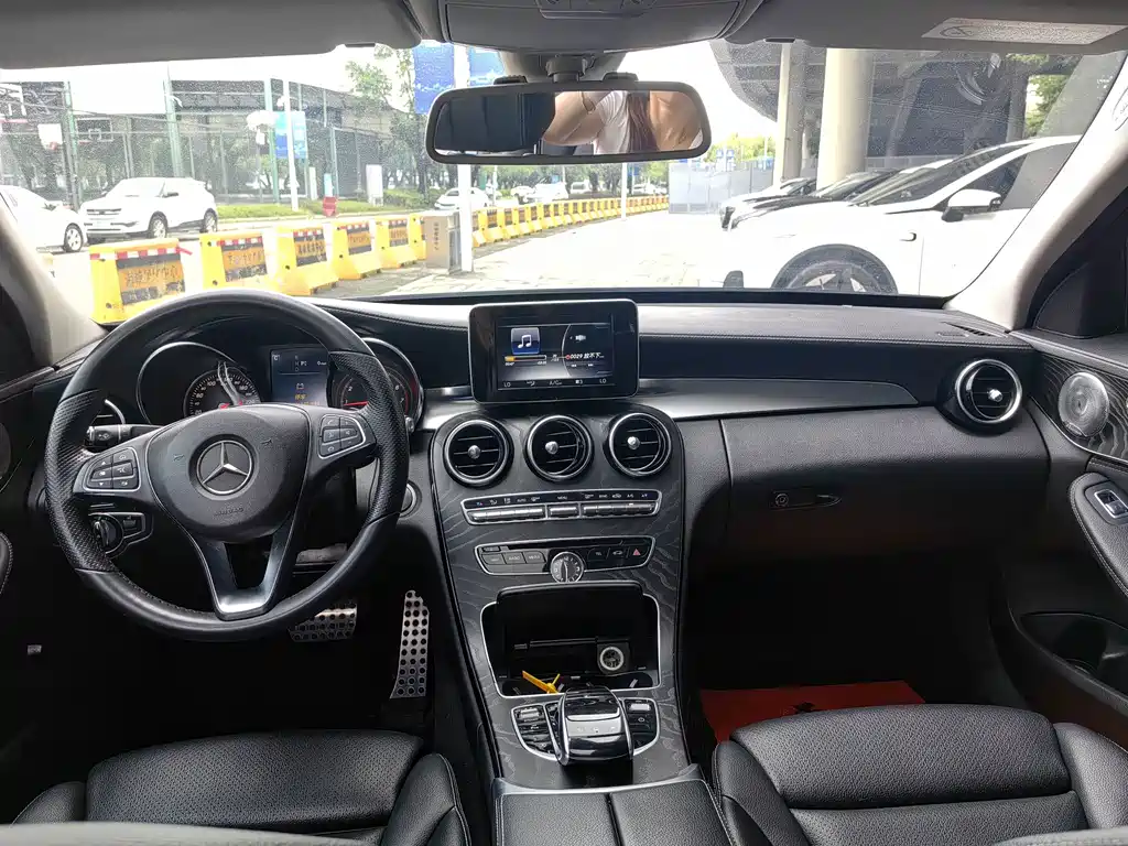 Mercedes-Benz C-Class — миниатюра 8
