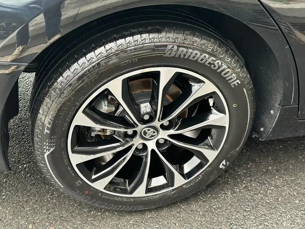 Toyota Avalon — миниатюра 17