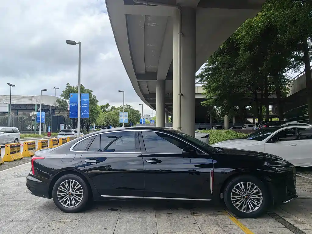Hongqi Hongqi H5 — миниатюра 4