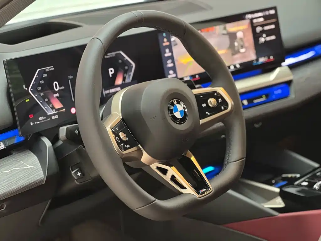 BMW 5 Series — миниатюра 7
