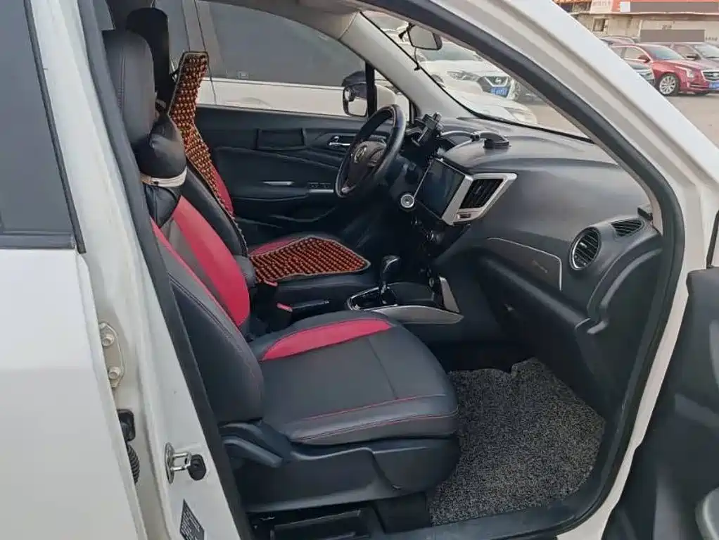 Changan CS15 — миниатюра 7