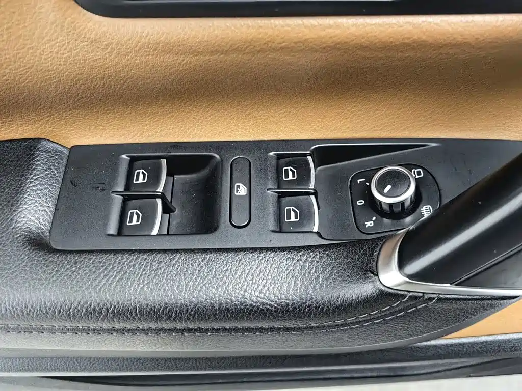 Volkswagen CC — миниатюра 9