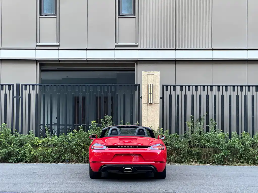Porsche 718 2016 Boxster 2.0T