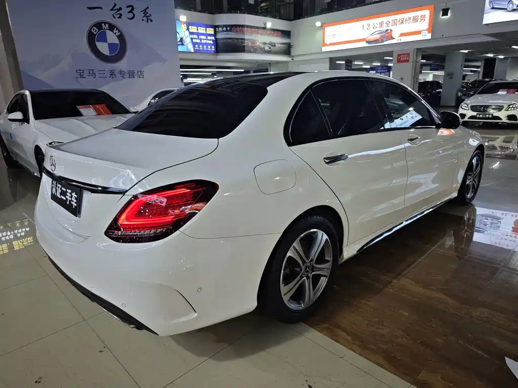 Mercedes-Benz C-Class — миниатюра 5