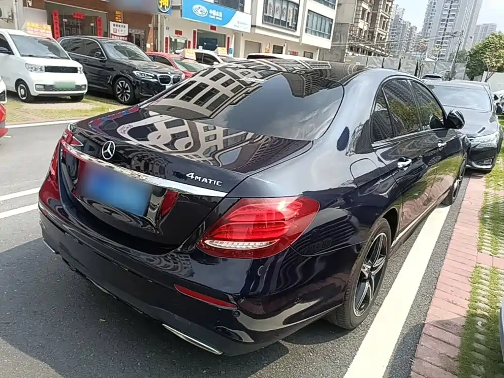 Mercedes-Benz E-Class (Import) — миниатюра 7